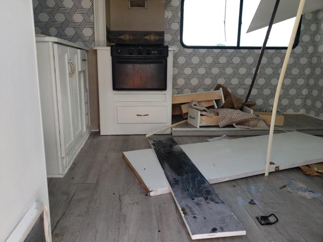 Photo 6 from auction – 2014 WINNEBAGO MOTORHOME with VIN 1FDXE4FS2EDA12985