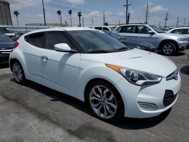 Photo 4 from auction – 2015 HYUNDAI VELOSTER with VIN KMHTC6ADXFU218856
