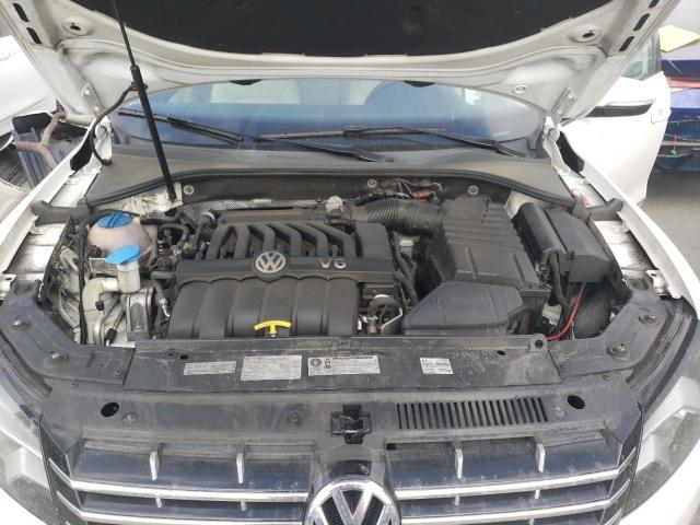 Photo 11 from auction – 2014 VOLKSWAGEN PASSAT SEL with VIN 1VWCM7A30EC090255