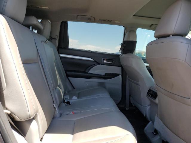 Photo 10 from auction – 2018 TOYOTA HIGHLANDER with VIN 5TDJZRFH9JS824699