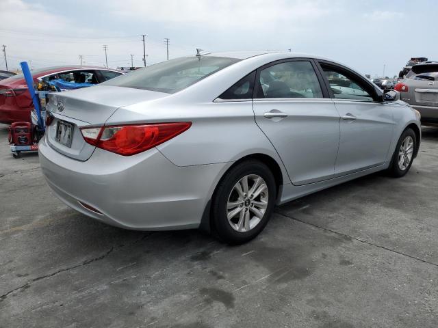 Photo 3 from auction – 2013 HYUNDAI SONATA GLS with VIN 5NPEB4AC4DH505337