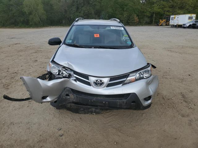 Photo 5 from auction – 2015 TOYOTA RAV4 LE with VIN JTMBFREV8FJ033573