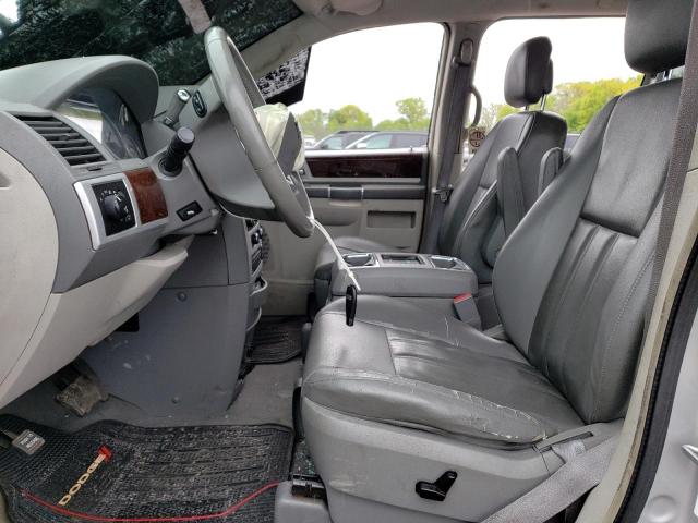 Photo 7 from auction – 2010 CHRYSLER TOWN & COU with VIN 2A4RR5D1XAR328928