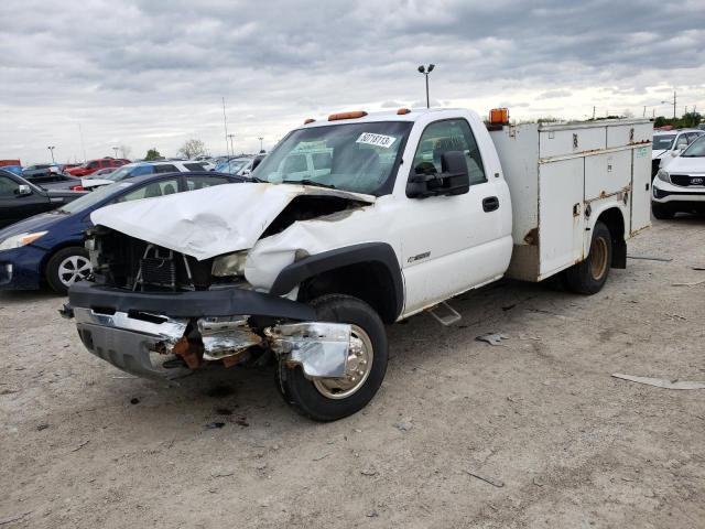 CHEVROLET SILVERADO 2003 with VIN 1GBJK34G13E294107 - Photo from auction