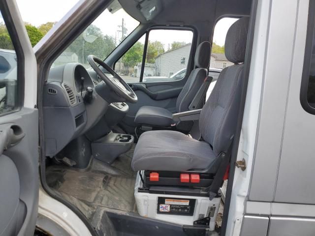 Photo 7 from auction – 2002 FREIGHTLINER SPRINTER 2 with VIN WD5WD641225401870