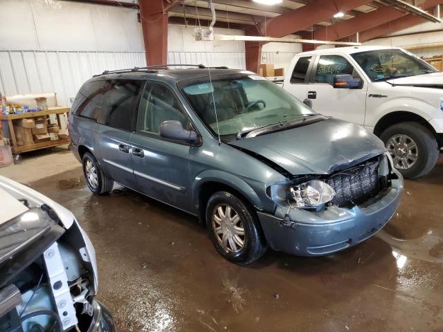 Photo 4 from auction – 2005 CHRYSLER TOWN & COU with VIN 2C8GP54L15R467550