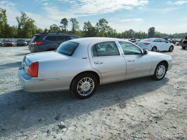 Photo 3 from auction – 2010 LINCOLN TOWN CAR S with VIN 2LNBL8CV2AX752965