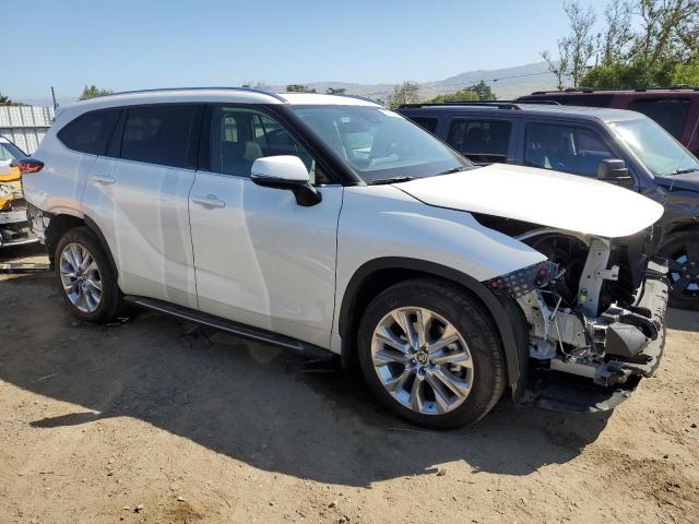 Photo 4 from auction – 2021 TOYOTA HIGHLANDER with VIN 5TDDZRBH7MS540494