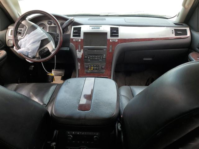 Photo 8 from auction – 2010 CADILLAC ESCALADE L with VIN 1GYUKBEF6AR214244