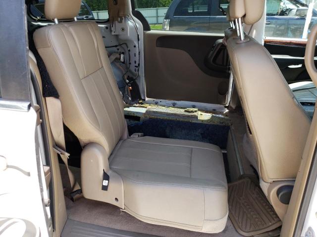 Photo 11 from auction – 2015 CHRYSLER TOWN & COU with VIN 2C4RC1BG6FR553362