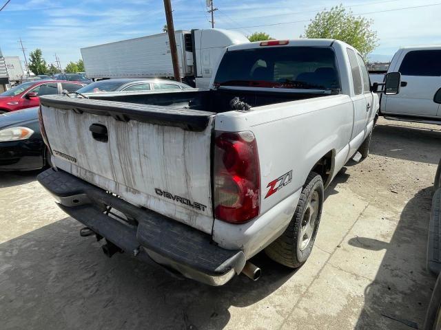 Photo 4 from auction – 2004 CHEVROLET SILVERADO with VIN 1GCEK19T14E110504