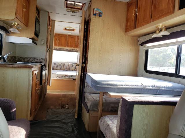 Photo 6 from auction – 2001 CHEVROLET EXPRESS CU with VIN 1GBJG31R211124396