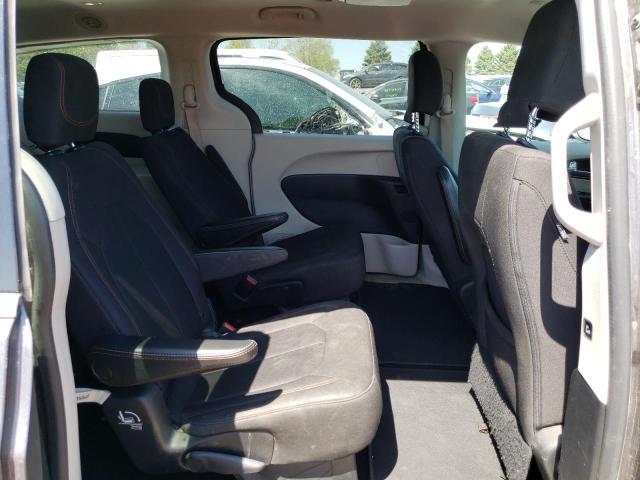 Photo 10 from auction – 2017 CHRYSLER PACIFICA T with VIN 2C4RC1DG4HR636093