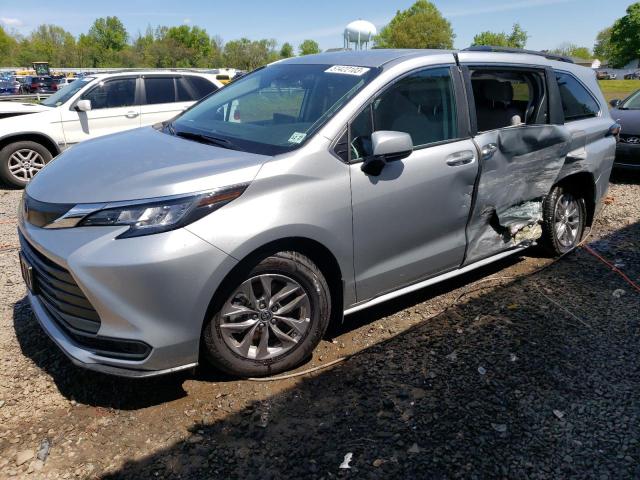TOYOTA SIENNA LE 2023 with VIN 5TDKRKEC2PS141706 - Photo from auction