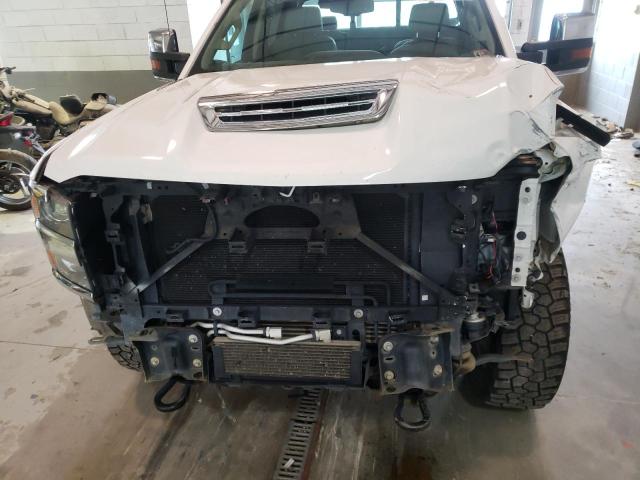 Photo 11 from auction – 2018 CHEVROLET SILVERADO with VIN 1GC1KWEY4JF196409