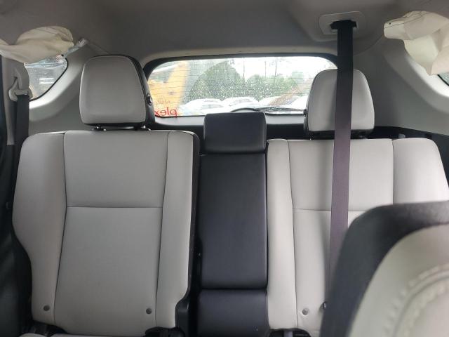 Photo 10 from auction – 2018 TOYOTA RAV4 LIMIT with VIN JTMYFREV9JD125468
