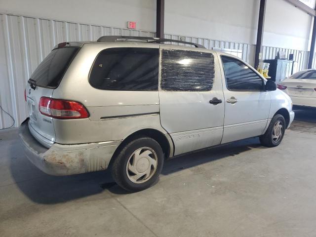 Photo 3 from auction – 2002 TOYOTA SIENNA LE with VIN 4T3ZF13C02U430966