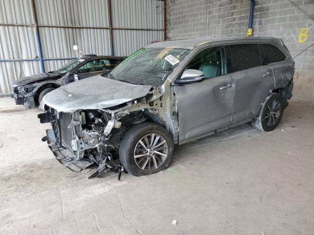 TOYOTA HIGHLANDER 2017 with VIN 5TDKZRFHXHS511546 - Photo from auction