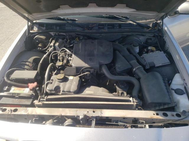 Photo 11 from auction – 2011 FORD CROWN VICT with VIN 2FABP7EV9BX137207