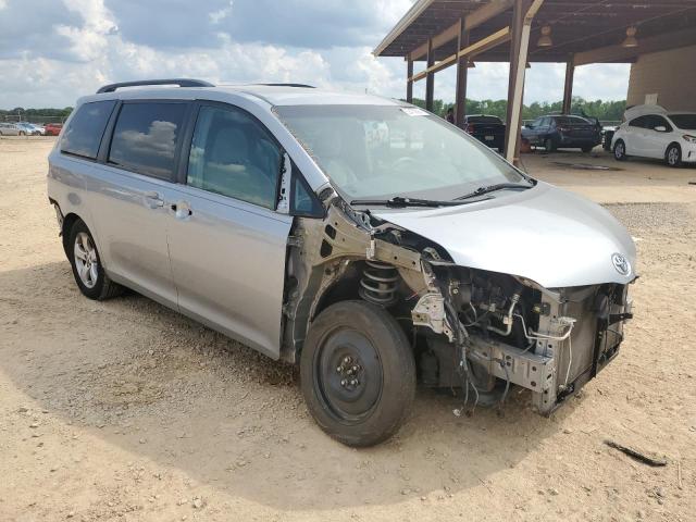 Photo 4 from auction – 2014 TOYOTA SIENNA LE with VIN 5TDKK3DC7ES464240
