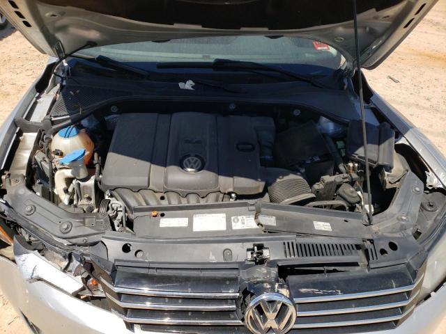 Photo 11 from auction – 2013 VOLKSWAGEN PASSAT S with VIN 1VWAP7A3XDC013003