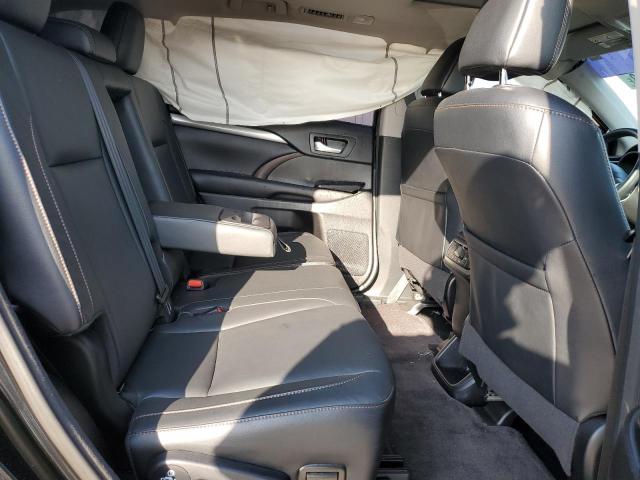 Photo 11 from auction – 2018 TOYOTA HIGHLANDER with VIN 5TDKZRFHXJS538395