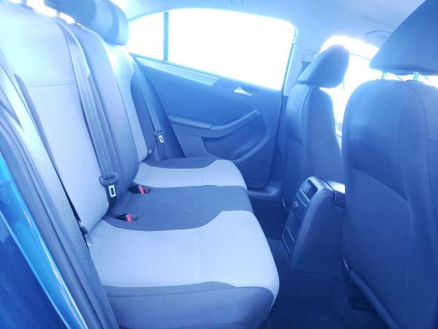 Photo 10 from auction – 2018 VOLKSWAGEN JETTA S with VIN 3VW2B7AJ5JM209555