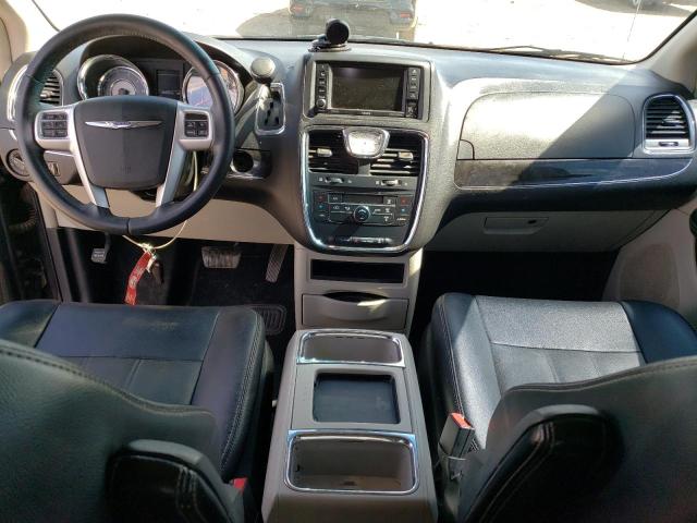 Photo 8 from auction – 2015 CHRYSLER TOWN & COU with VIN 2C4RC1BG7FR695848