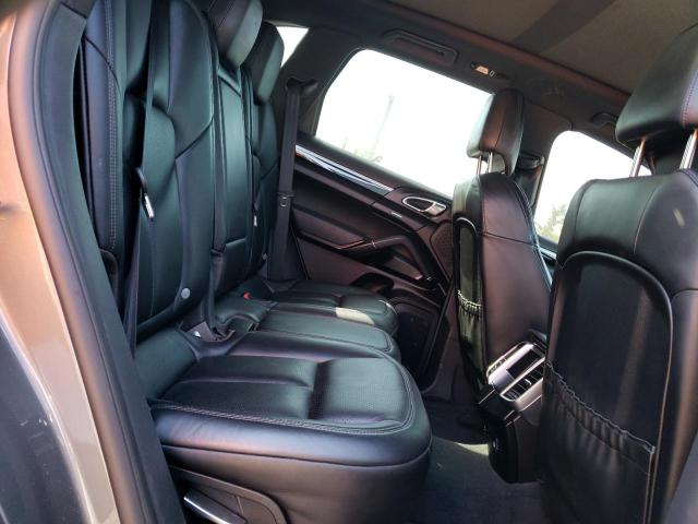 Photo 11 from auction – 2017 PORSCHE CAYENNE S with VIN WP1AB2A22HLA50868