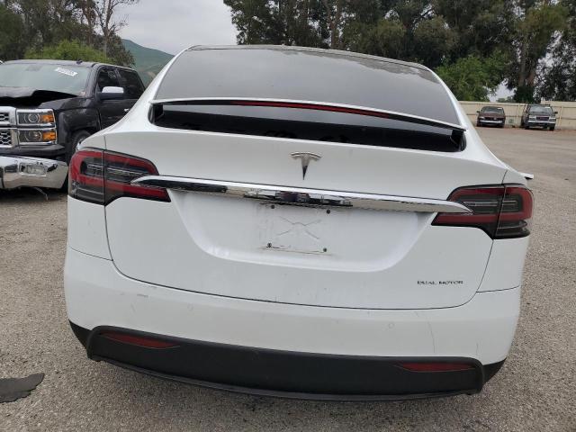 Photo 6 from auction – 2020 TESLA MODEL X with VIN 5YJXCAE29LF239932