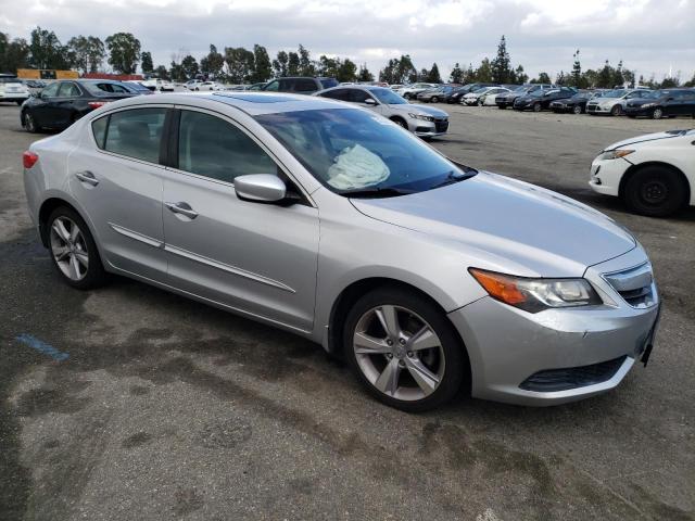 Photo 4 from auction – 2014 ACURA ILX 20 with VIN 19VDE1F3XEE003635