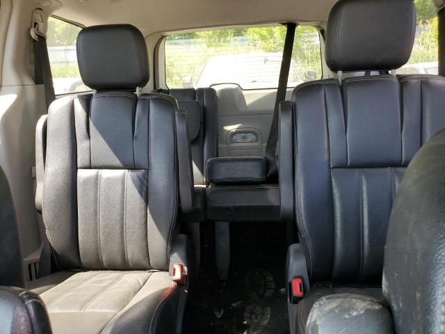 Photo 10 from auction – 2014 CHRYSLER TOWN & COU with VIN 2C4RC1BG2ER220770