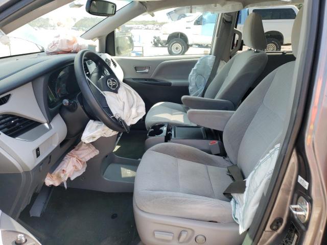 Photo 7 from auction – 2017 TOYOTA SIENNA LE with VIN 5TDKZ3DC2HS883760