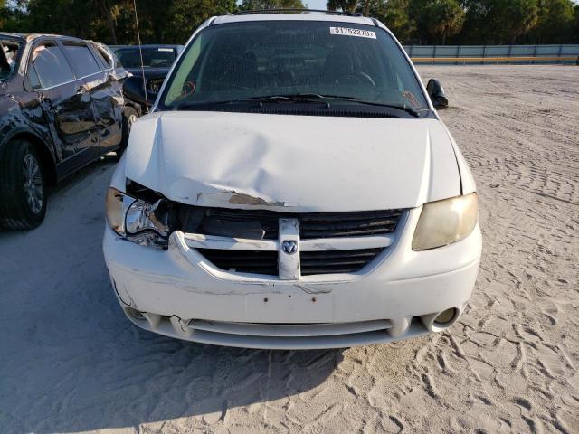 Photo 5 from auction – 2005 DODGE GRAND CARA with VIN 2D8GP44L75R461927