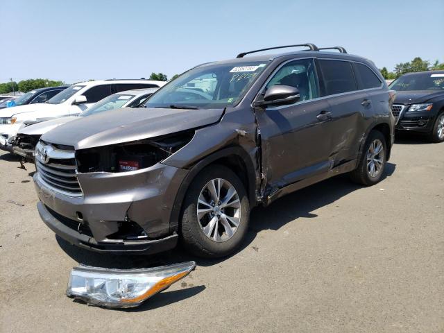 TOYOTA HIGHLANDER 2015 with VIN 5TDJKRFH4FS177172 - Photo from auction