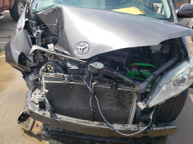 Photo 12 from auction – 2014 TOYOTA SIENNA XLE with VIN 5TDYK3DC0ES483559