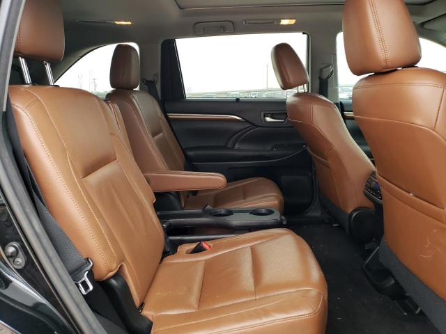 Photo 11 from auction – 2017 TOYOTA HIGHLANDER with VIN 5TDYZRFH5HS218812