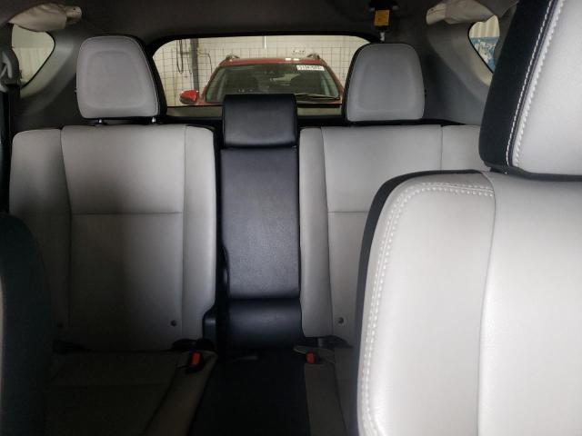 Photo 10 from auction – 2018 TOYOTA RAV4 LIMIT with VIN JTMDFREV5JD245878
