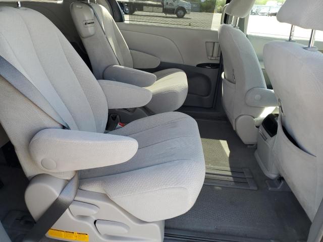 Photo 11 from auction – 2014 TOYOTA SIENNA LE with VIN 5TDKK3DC0ES499315