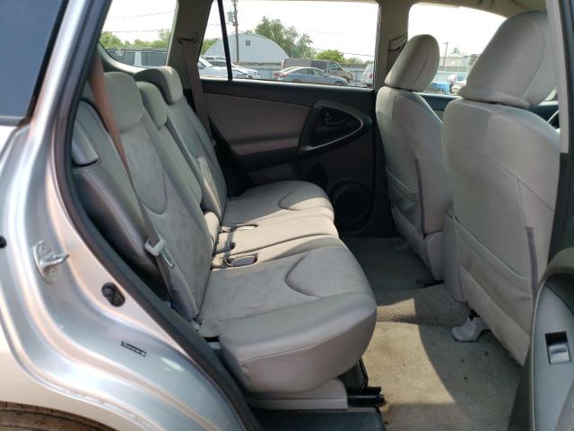 Photo 11 from auction – 2010 TOYOTA RAV4 with VIN JTMBF4DV9AD030077