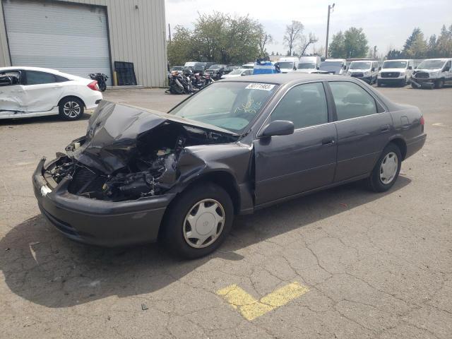 TOYOTA CAMRY CE 2000 with VIN 4T1BG22K6YU759332 - Photo from auction