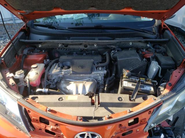 Photo 11 from auction – 2015 TOYOTA RAV4 XLE with VIN JTMRFREV1FD115223