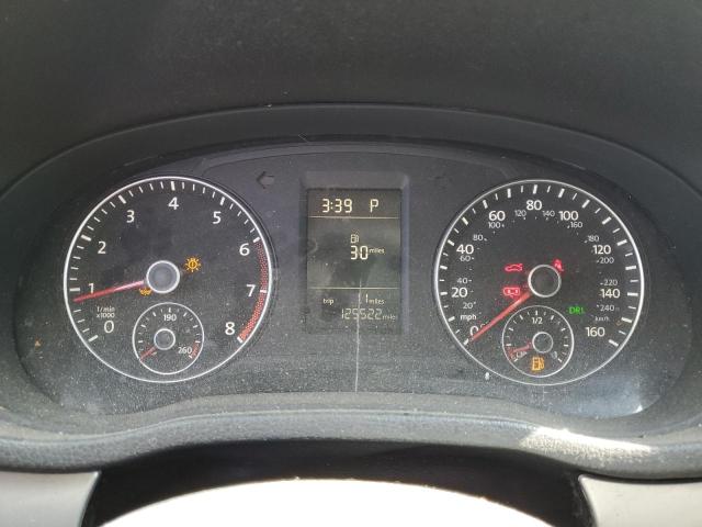 Photo 9 from auction – 2013 VOLKSWAGEN PASSAT S with VIN 1VWAP7A3XDC012689