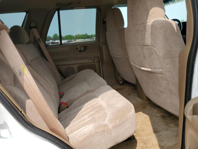 Photo 10 from auction – 2002 CHEVROLET BLAZER with VIN 1GNCS13W32K158487