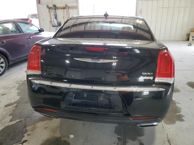 Photo 6 from auction – 2017 CHRYSLER 300 LIMITE with VIN 2C3CCARG2HH631032