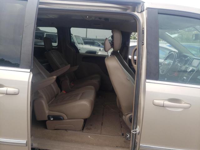 Photo 11 from auction – 2016 CHRYSLER TOWN & COU with VIN 2C4RC1BG4GR260366