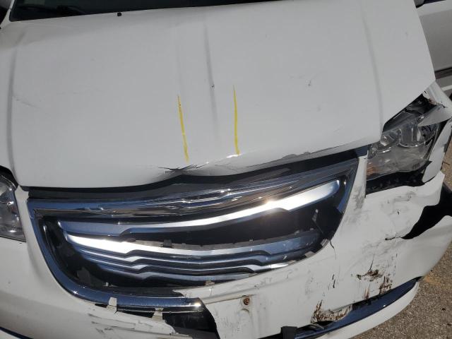 Photo 12 from auction – 2014 CHRYSLER TOWN & COU with VIN 2C4RC1BG7ER402609