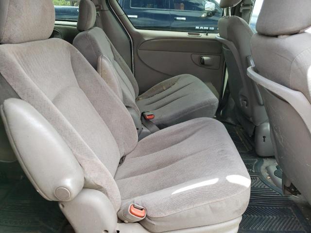 Photo 11 from auction – 2002 CHRYSLER TOWN & COU with VIN 2C8GP34342R559655