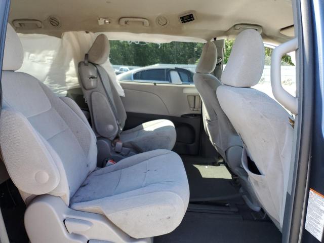 Photo 11 from auction – 2015 TOYOTA SIENNA LE with VIN 5TDKK3DC2FS659177