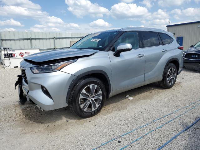 TOYOTA HIGHLANDER 2021 with VIN 5TDGZRAH8MS038124 - Photo from auction